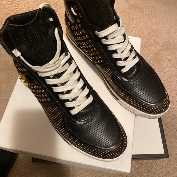 Men’s Versace sneakers - Picture 2 of 11